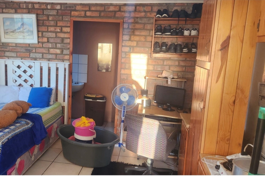15 Bedroom Property for Sale in Beacon Bay Eastern Cape